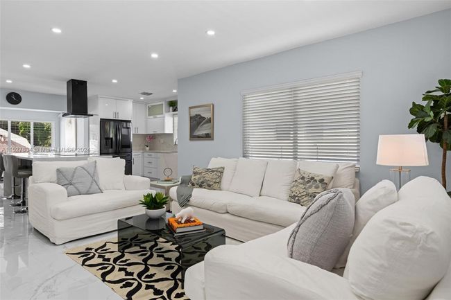 26 Ne 88 Th St, House other with 4 bedrooms, 3 bathrooms and null parking in El Portal FL | Image 5