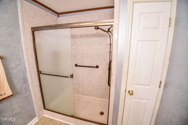 Primary Shower | Image 21
