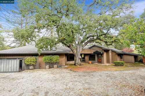 230 Moraga Way, Orinda, CA, 94563-3837 | Card Image