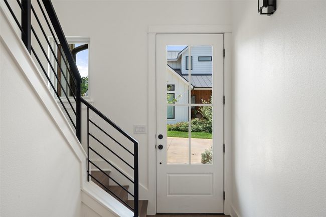 B - 4020 Valley View Rd, House other with 3 bedrooms, 3 bathrooms and 2 parking in Austin TX | Image 5