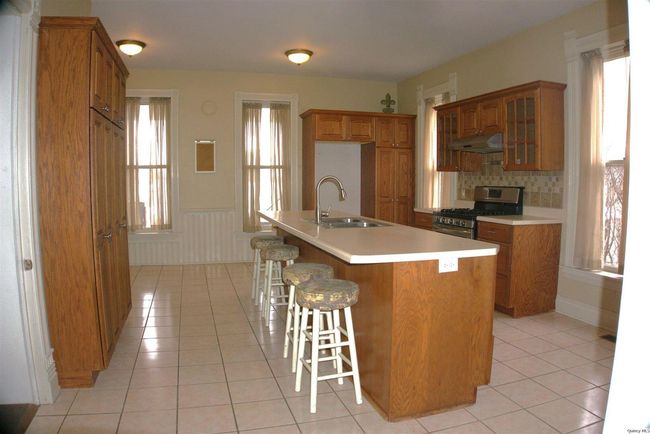 286 Williams St, House other with 4 bedrooms, 2 bathrooms and 1 parking in Barry IL | Image 8