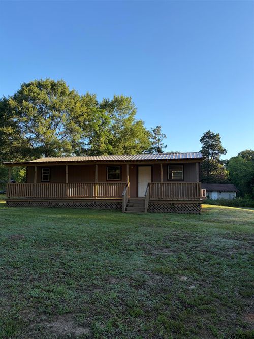 111 E Hughes St, Daingerfield, TX, 75638-1321 | Card Image