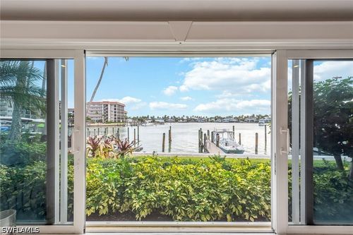 102-2850 Gulf Shore Blvd N, NAPLES, FL, 34103-4319 | Card Image