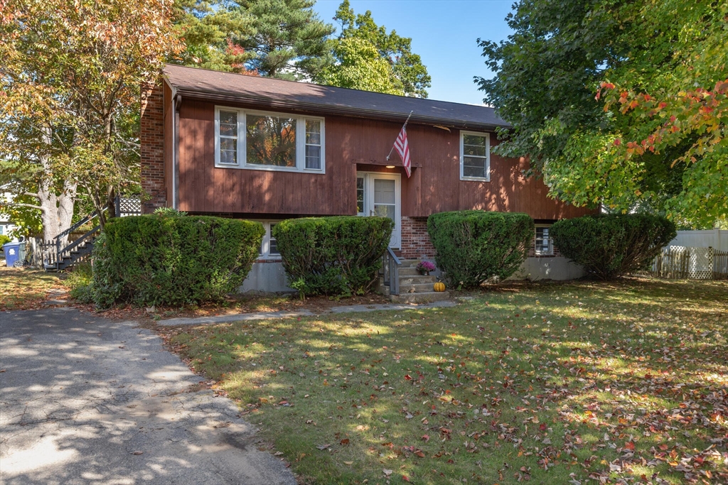 Quincy St, Wilmington, MA 01887