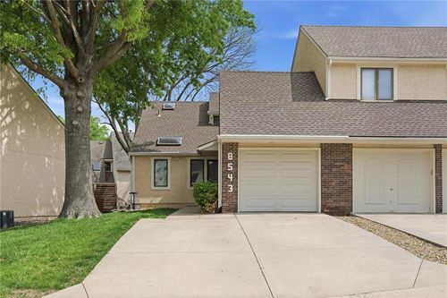 8543 Westgate St, Lenexa, KS, 66215-4516 | Card Image
