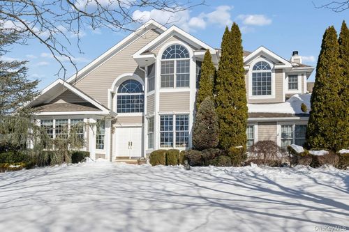 49 Rofay Drive, Huntington, NY, 11731 | Card Image