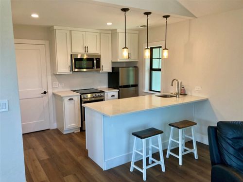 1425 County Road 414, Spicewood, TX, 78669-1311 | Card Image