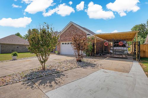 1440 Oak Shadows Dr, Sherwood, AR, 72120-9555 | Card Image