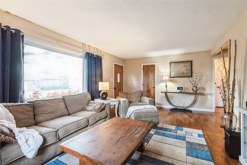 817 Timberline Rd, Monticello, IA, 52310-2043 | Card Image