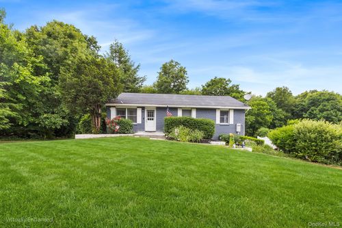 11 Sharon Dr, Highland, NY, 12528-2324 | Card Image