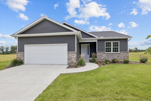 941 9th Ave N, Clinton, IA, 52732-3596 | Card Image