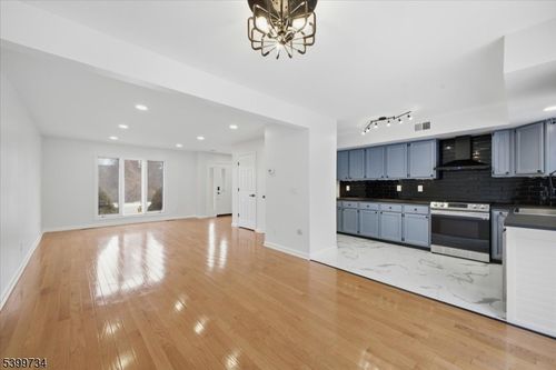 103 Cheyenne Rd, Lafayette, NJ, 07848-4034 | Card Image