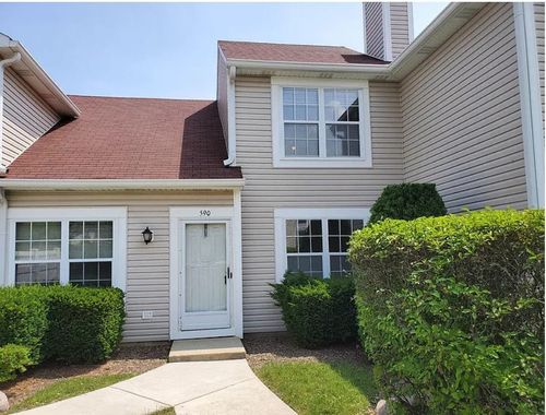 590 Leparc Cir, Buffalo Grove, IL, 60089 | Card Image