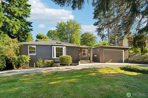 15825 Se 116th St, Renton, WA, 98059-6136 | Card Image