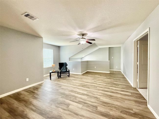Spacious Upstairs Gameroom | Image 30