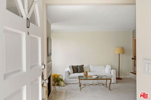 unit-d-29125 Thousand Oaks Blvd, Agoura Hills, CA, 91301-5706 | Card Image