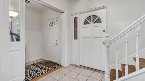 117 Glenwood Rd, Glenwood Landing, NY, 11547-3005 | Card Image