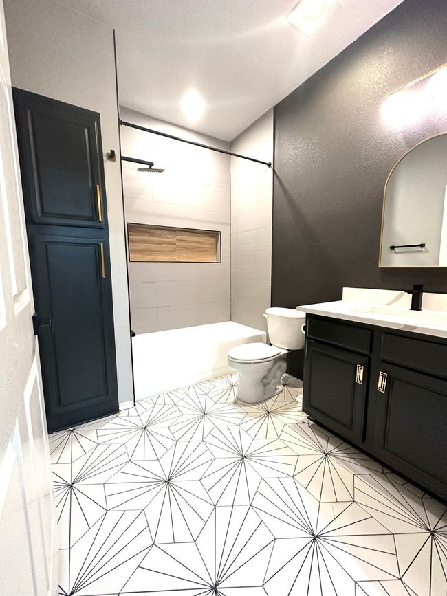 901 Se 10 Th St, Home with 3 bedrooms, 2 bathrooms and null parking in Grand Prairie TX | Image 23