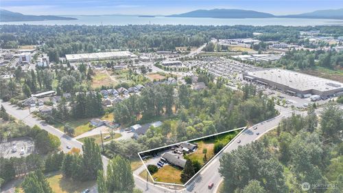 4209 Northwest Dr, Bellingham, WA, 98226-9040 | Card Image