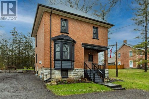 320 Grand Rd, Campbellford, ON, K0L1L0 | Card Image