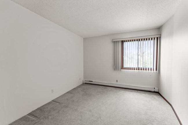 31-web-or-mls-5697_Green_Circle_Dr_Unit_319-60.jpg | Image 16