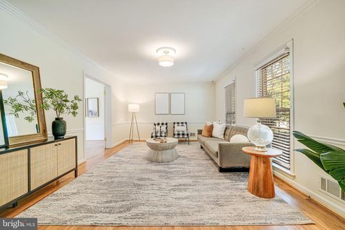 5002 Butternut Dr, ROCKVILLE, MD, 20853-2327 | Card Image