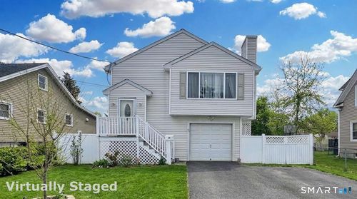 24 Matthews St, Milford, CT, 06460-5045 | Card Image