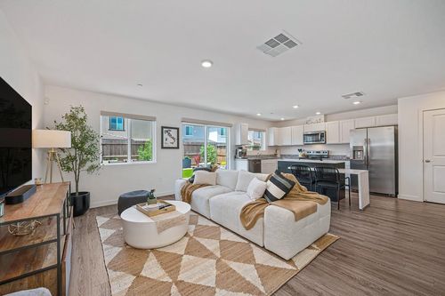 2233 Shady Tree Cir, Roseville, CA, 95747-6983 | Card Image