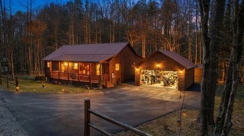 305 Woodcrest Dr, Murphy, NC, 28906-3234 | Card Image