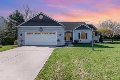 300 Colorado Ridge Dr, Hemlock, MI, 48626-9375 | Card Image