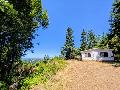 23506 Carpenterville Rd, Brookings, OR, 97415-8181 | Card Image