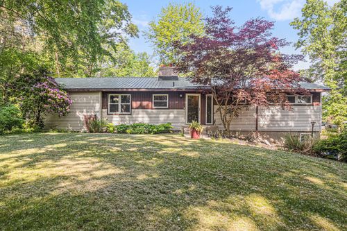 11738 Apple Dr, Nunica, MI, 49448-9697 | Card Image