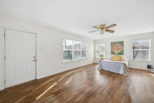 1823 N Crockett St, Sherman, TX, 75092-3719 | Card Image