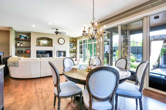 511 Evergreen Circle Sw, House other with 3 bedrooms, 3 bathrooms and 4 parking in Calgary AB | Image 14