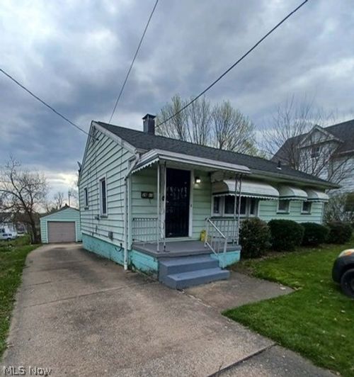 2813 Julian St, Youngstown, OH, 44502-2713 | Card Image