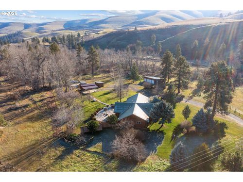 74091 Thorn Hollow Rd, Adams, OR, 97810-3055 | Card Image