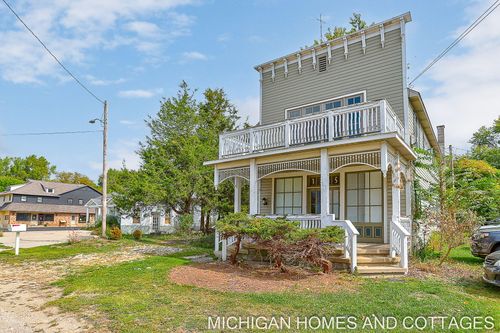 1395 Blue Star Hwy, South Haven, MI, 49090-9697 | Card Image