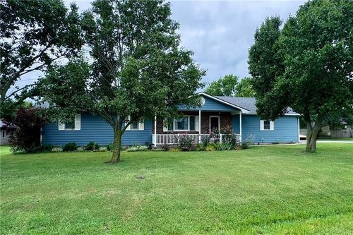 1023 E Miller Rd, Iola, KS, 66749-4004 | Card Image