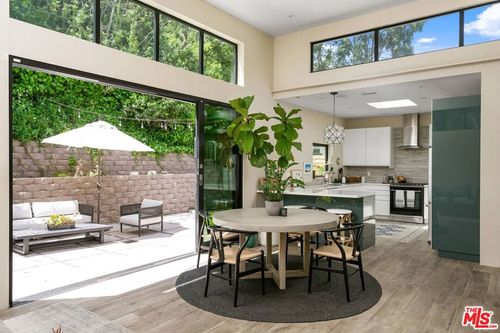 939 N Beverly Glen Blvd, Los Angeles, CA, 90077-3117 | Card Image