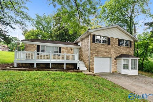 3129 Millbrook Dr Nw, Huntsville, AL, 35810-3358 | Card Image