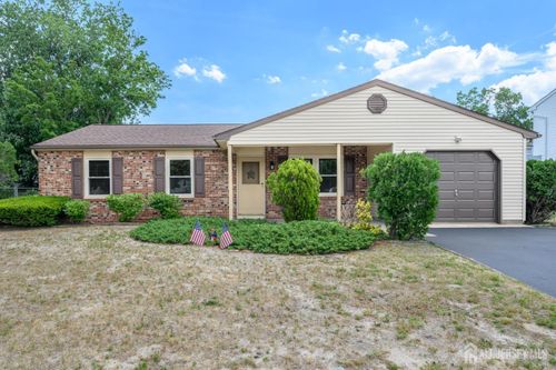 5 Evergreen Pl, Howell, NJ, 07731-2626 | Card Image