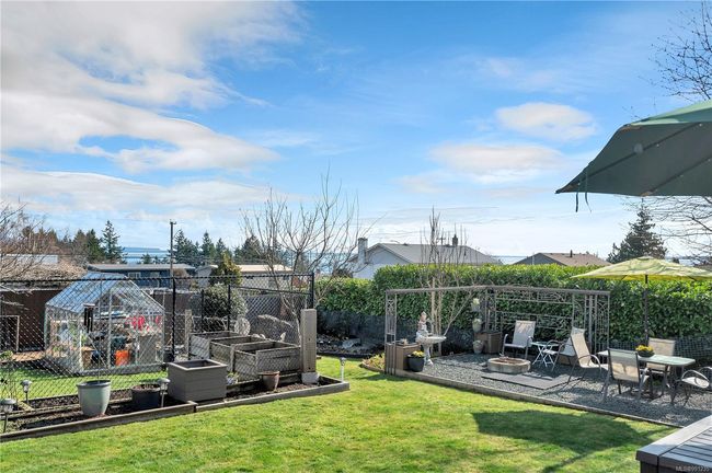 795 Upland Dr, House other with 3 bedrooms, 2 bathrooms and 2 parking in Campbell River BC | Image 42