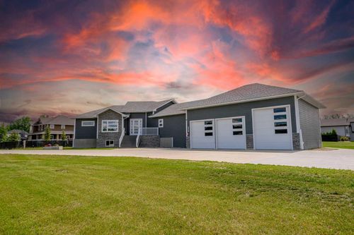 7821 67 Ave, County Of Grande Prairie No. 1, AB, T8W0H2 | Card Image