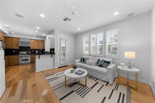 unit-7-6011 Dawn Crk, Playa Vista, CA, 90094-2390 | Card Image
