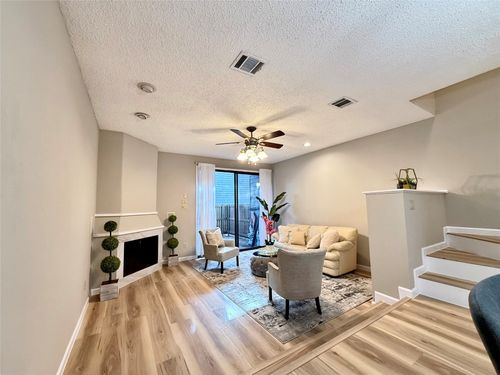 apt-106-7122 Wood Hollow Dr, Austin, TX, 78731-2547 | Card Image