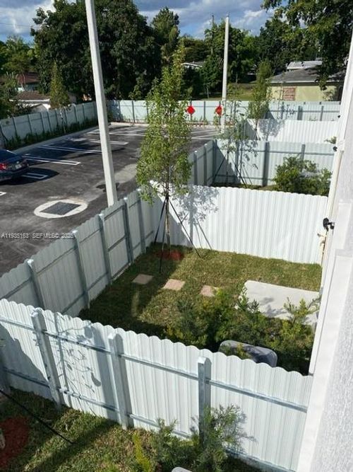 27100 Sw 142nd Pl, Naranja, FL, 33032-7448 | Card Image