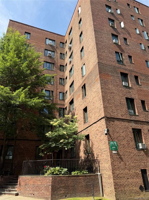 4e-2075 Saint Raymond Ave, Bronx, NY, 10462-7107 | Card Image