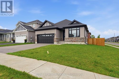 27 Redwood Drive, Belleville (Thurlow Ward), ON, K8N0K3 | Card Image
