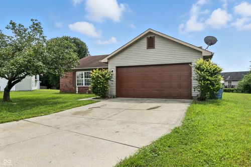 6425 Kirch Ct, Indianapolis, IN, 46268-5088 | Card Image