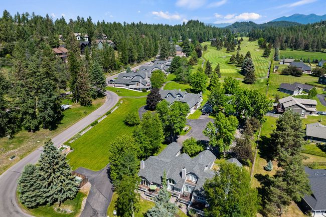 Eagle Bend Golf Course steps away | Image 32